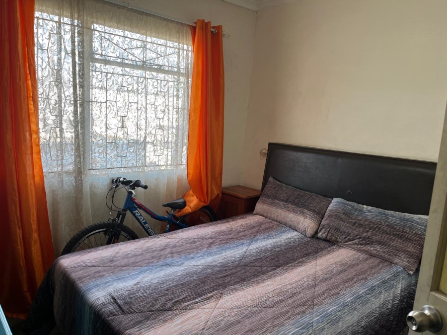  Bedroom Property for Sale in Uitsig Western Cape